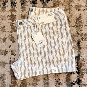 ANA Mid-Rise Twill Shorts Size 6
